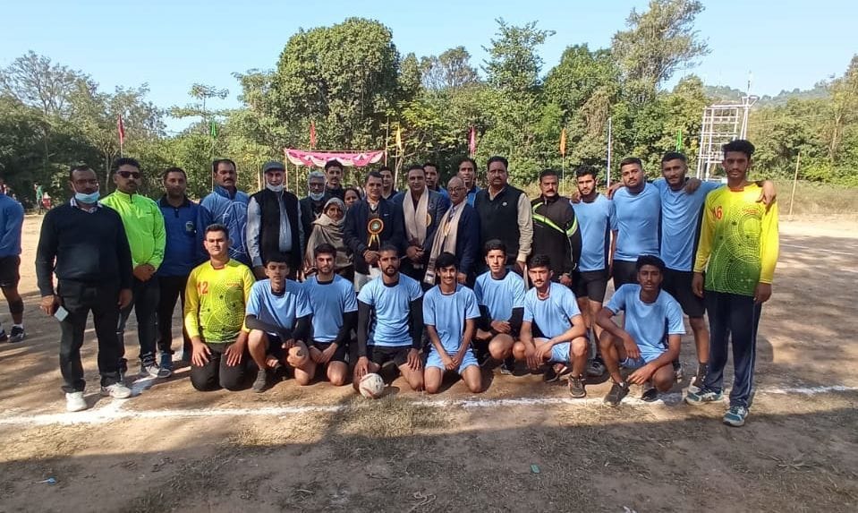 Shimla, Una, Chamba won matches in handball competition