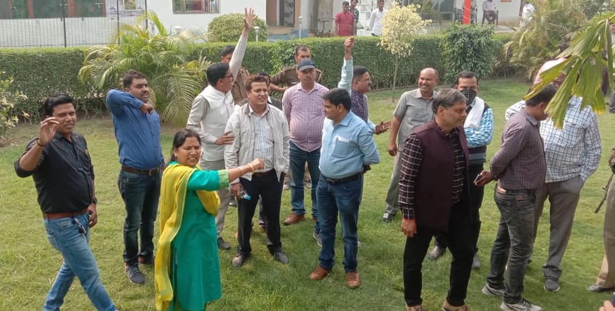 Uproar in the block unit election of primary teachers union