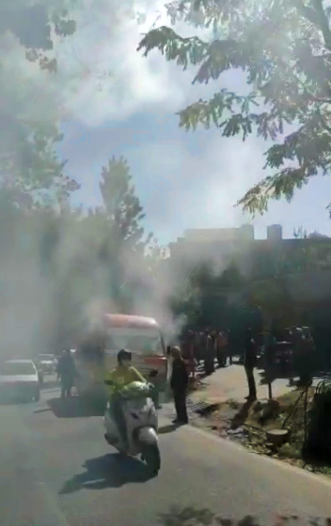Fire broke out in private bus engine in Pirdi, panic among passengers