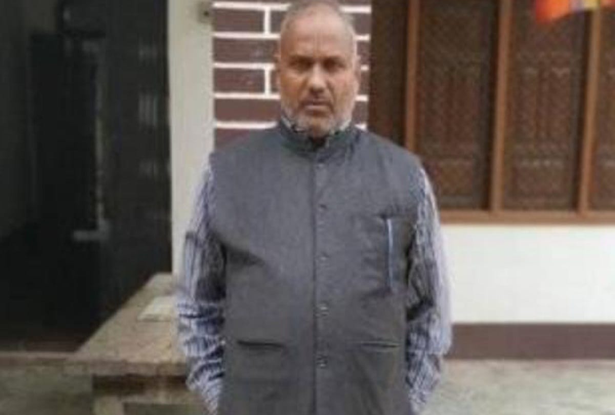 Pratapgarh: IAS Rakesh Shukla's brother was beaten to death with a stick