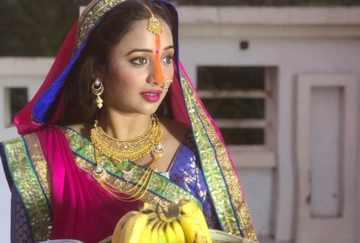 Chhath Puja 2021 From  rani Chatterjee to Monalisa Bhojpuri actresses traditional look won hearts of fans