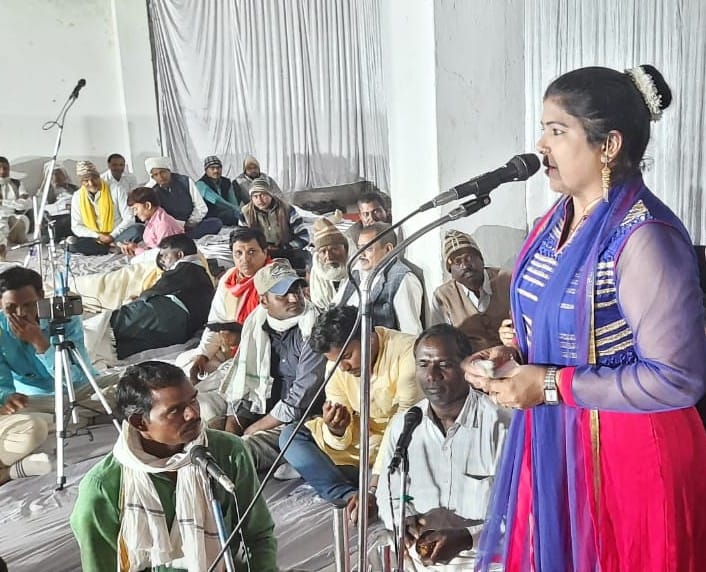 Birha competition took place in Govardhan Puja ceremony of Yadav Mahasabha