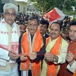ई लाइब्रेरी का फीता काटकर शुभारंभ करते  उपमुख्यमंत्री डॉ. दिनेश शर्मा।