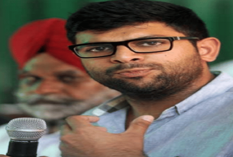Nephew Digvijay Chautala retaliated on the statement of uncle Abhay Chautala in chandigarh