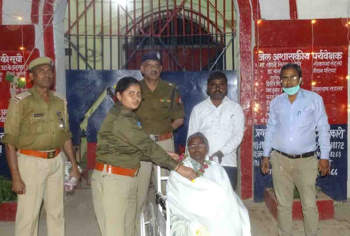 Fatehpur: Phulia Devi, who was serving life imprisonment, got release