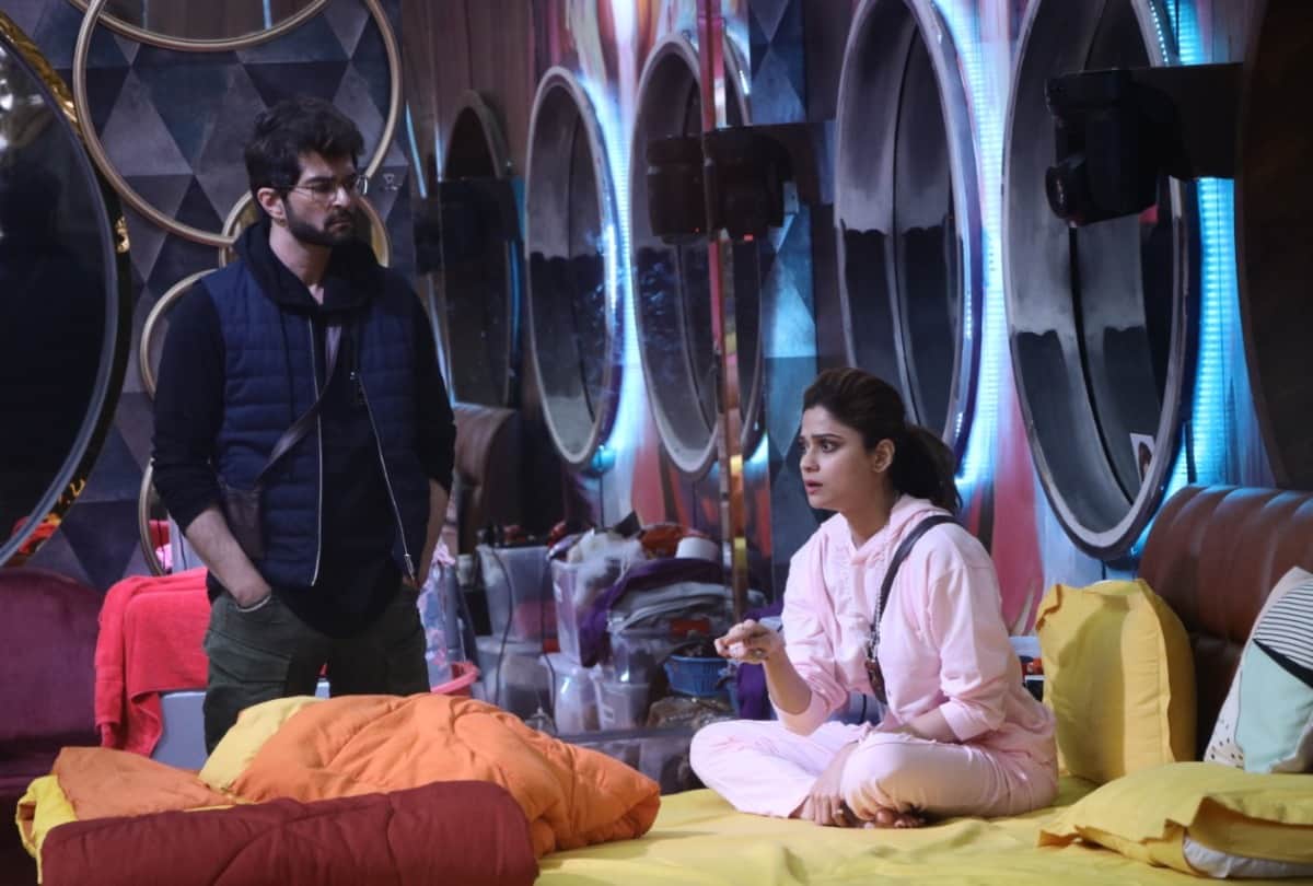 bigg boss 15 shamita shetty and afsana khan break the rules after bb Waring jay bhanushali scream on them