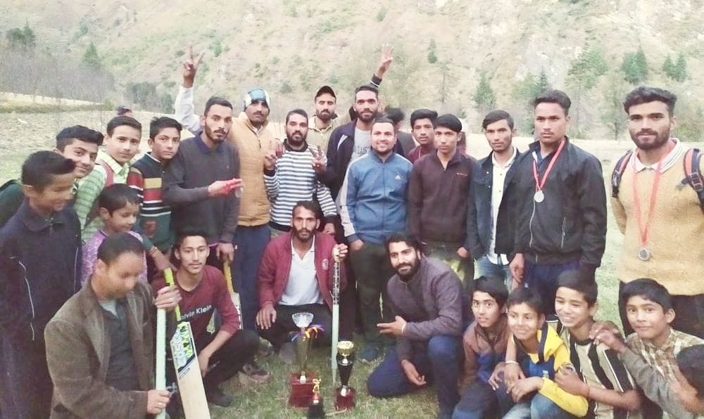 ladla boys win cricket turnament aani sainj
