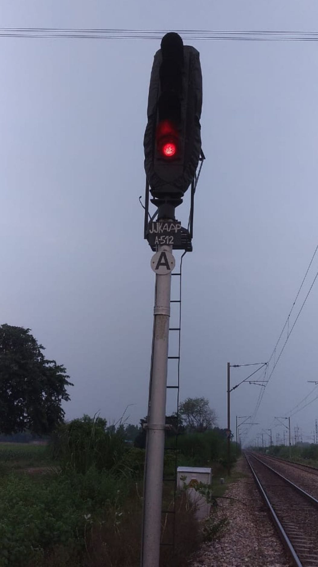 Fog signals checked between Jhinjhak and Ambiyapur stations, will speed up trains in fog