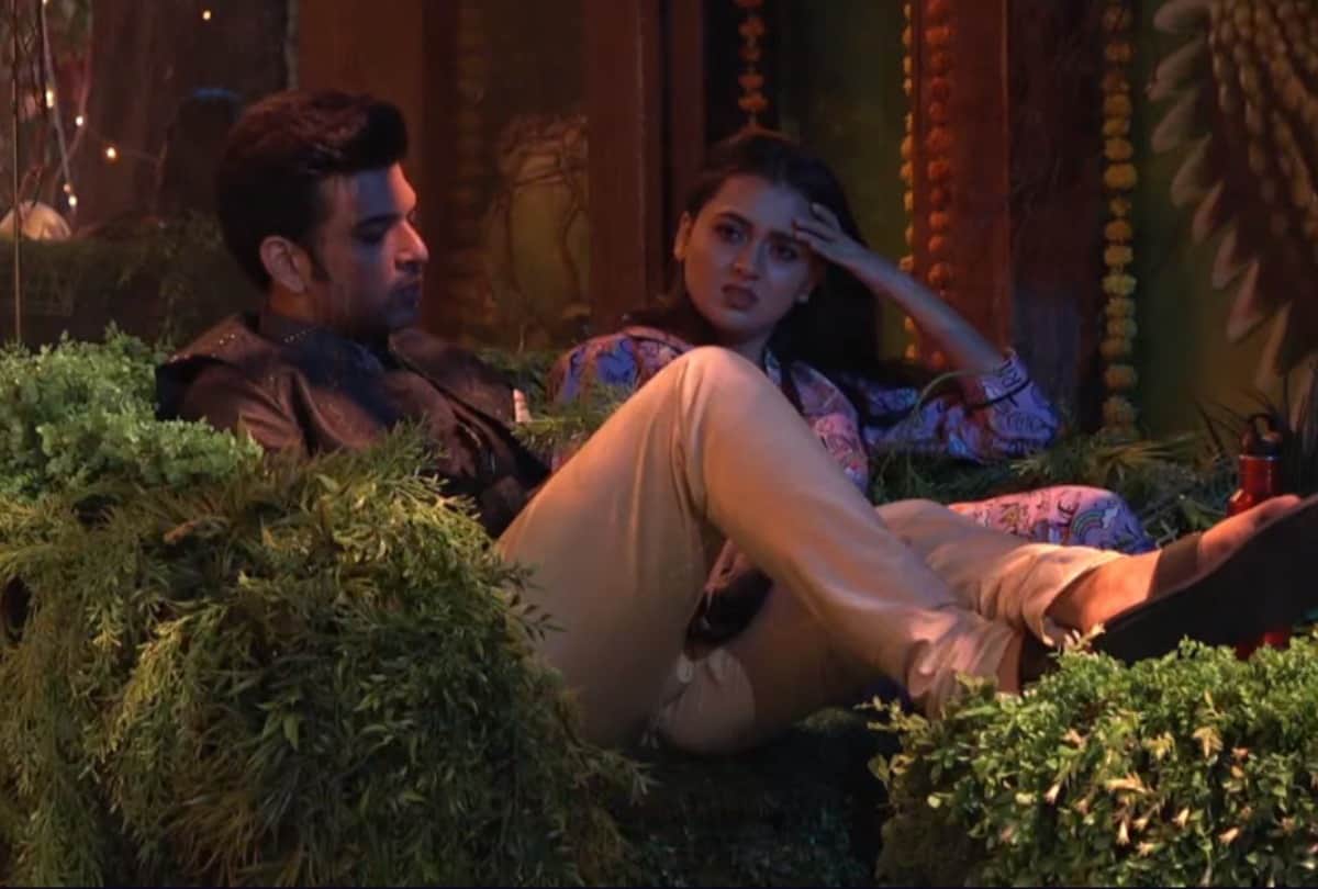 bigg boss 15 tejasswi prakash gets angry on karan kundrra says i don't have anyone here