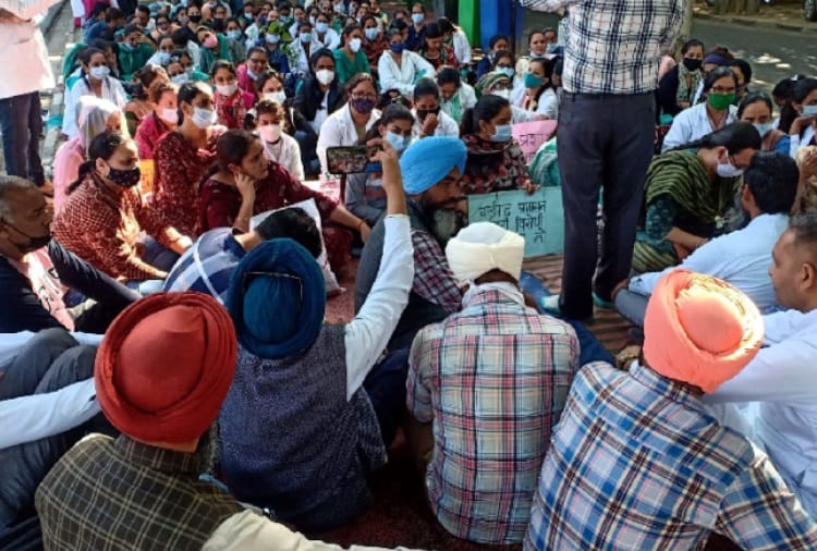 Chandigarh Health director said that NHM employees would have to apologize in writing 