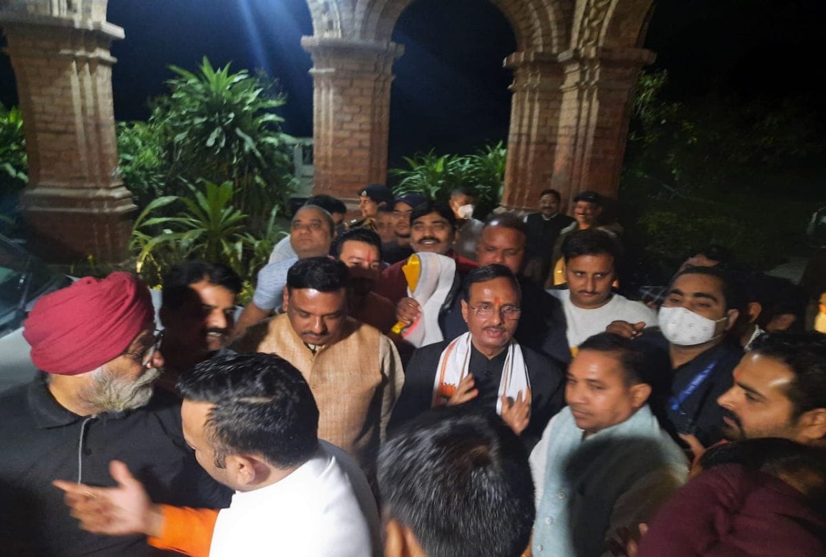 Up Assembly Election 2022 Deputy Cm Dinesh Sharma Meeting With Bjp Leaders