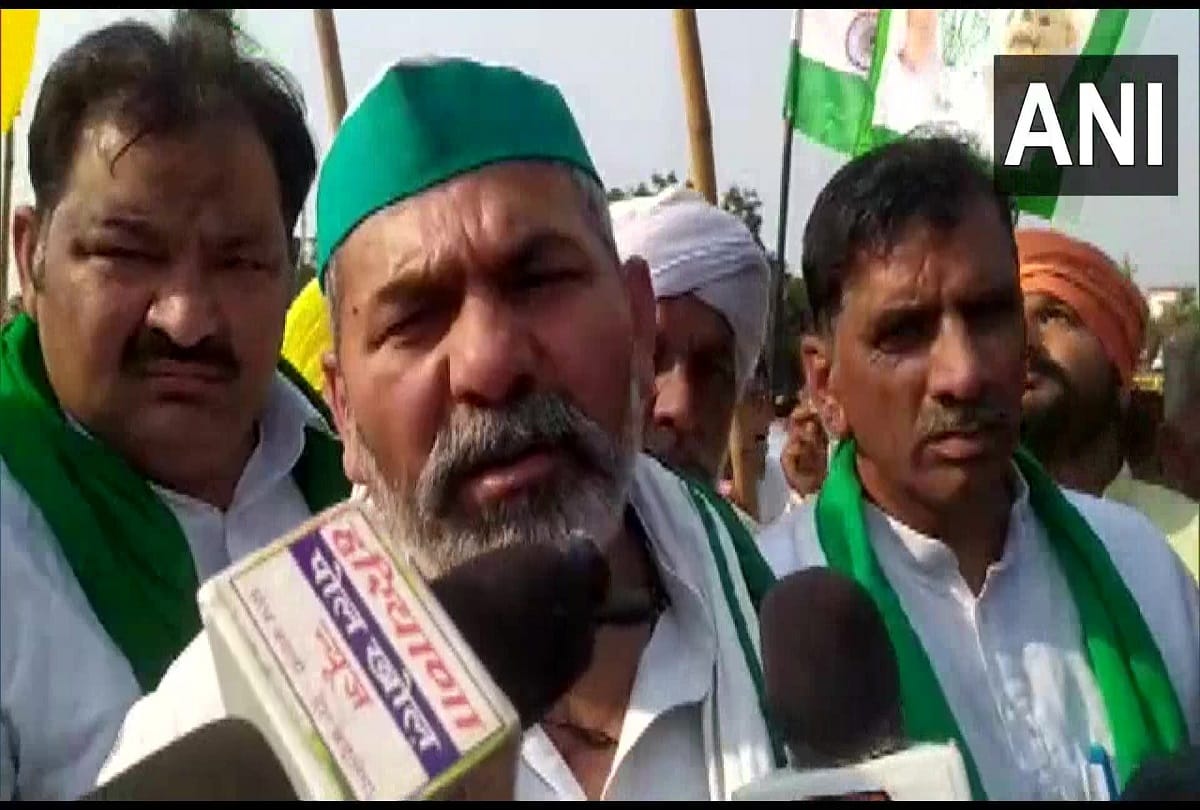 Hisar farmers surrounded the SP office demanding case filing against accused of attacking the farmer