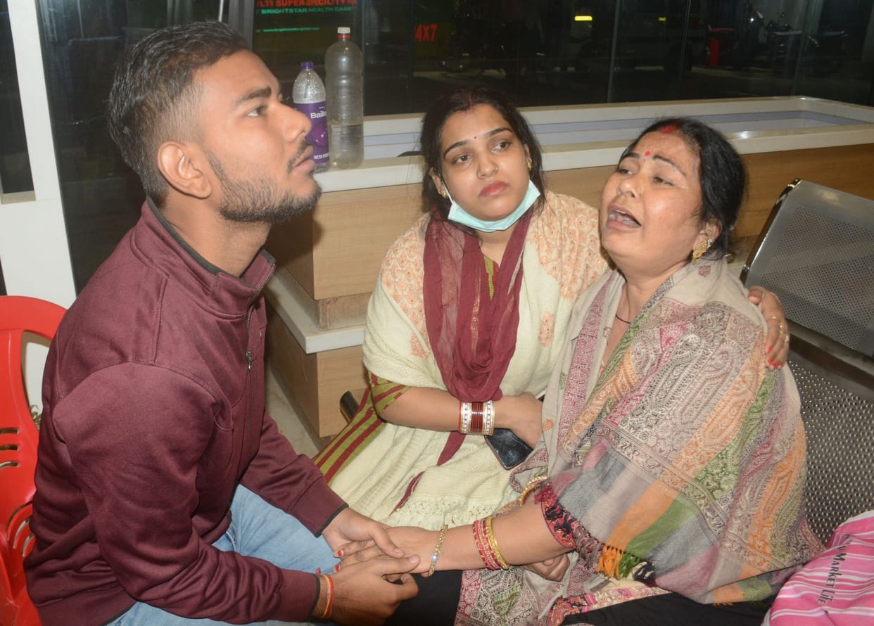 Three dengue patients died in one hour, uproar by family members