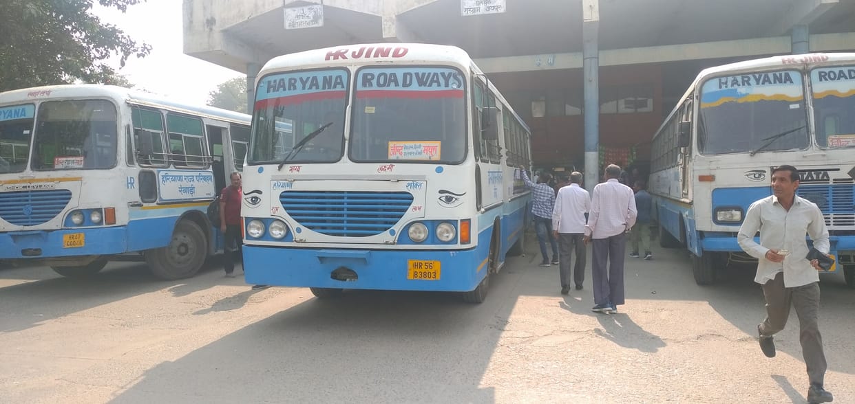 Direct bus service started for Mathura after one and a half year