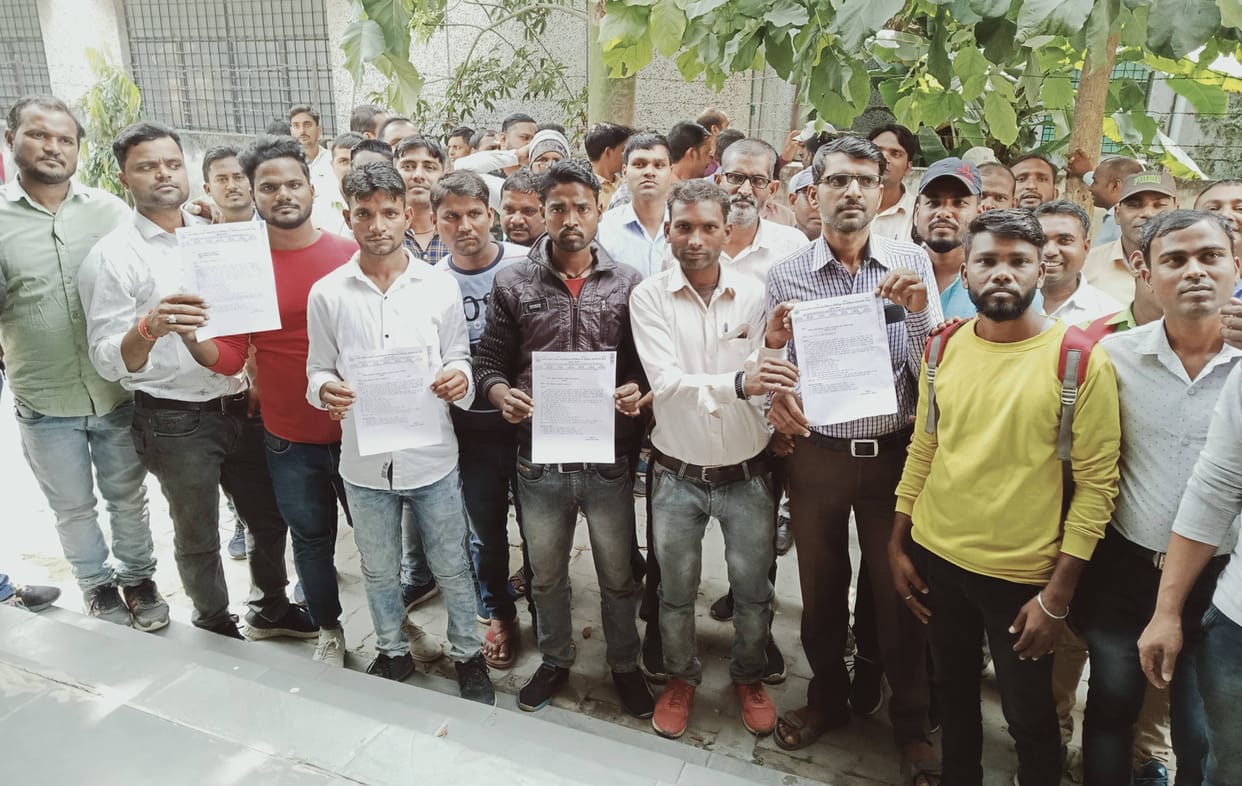 Demonstration of meter readers at the substation
