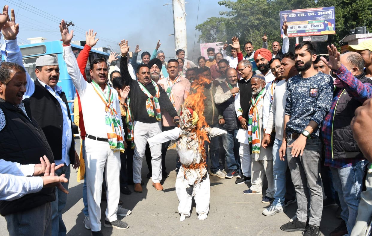Conflict between BJP and Congress on the pretext of showing power