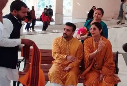 Social media: Actress Shilpa Shetty reached Jwala Devi with husband Raj Kundra hand in hand photo surfaced in internet