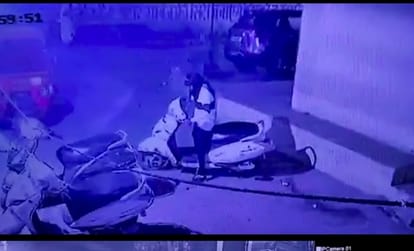 Indore: Lady thief steals Activa in a blink of an eye, incident caught on CCTV camera