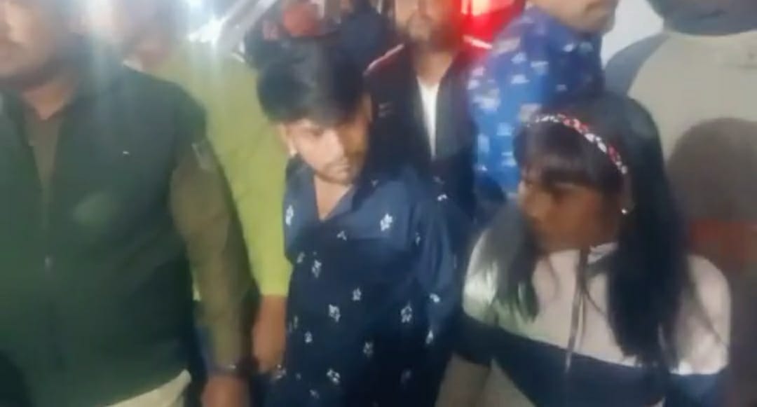 Indore: Lady thief steals Activa in a blink of an eye, incident caught on CCTV camera