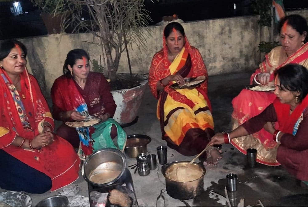 Chhath puja 2021: 36 Hours Nirjala Vrat Starts with kharna in Uttarakhand photos