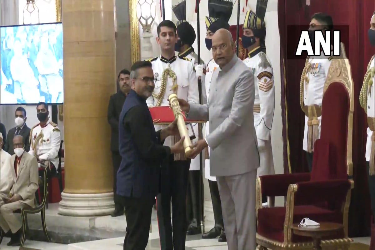 President honored 119 people with Padma Awards for 2021