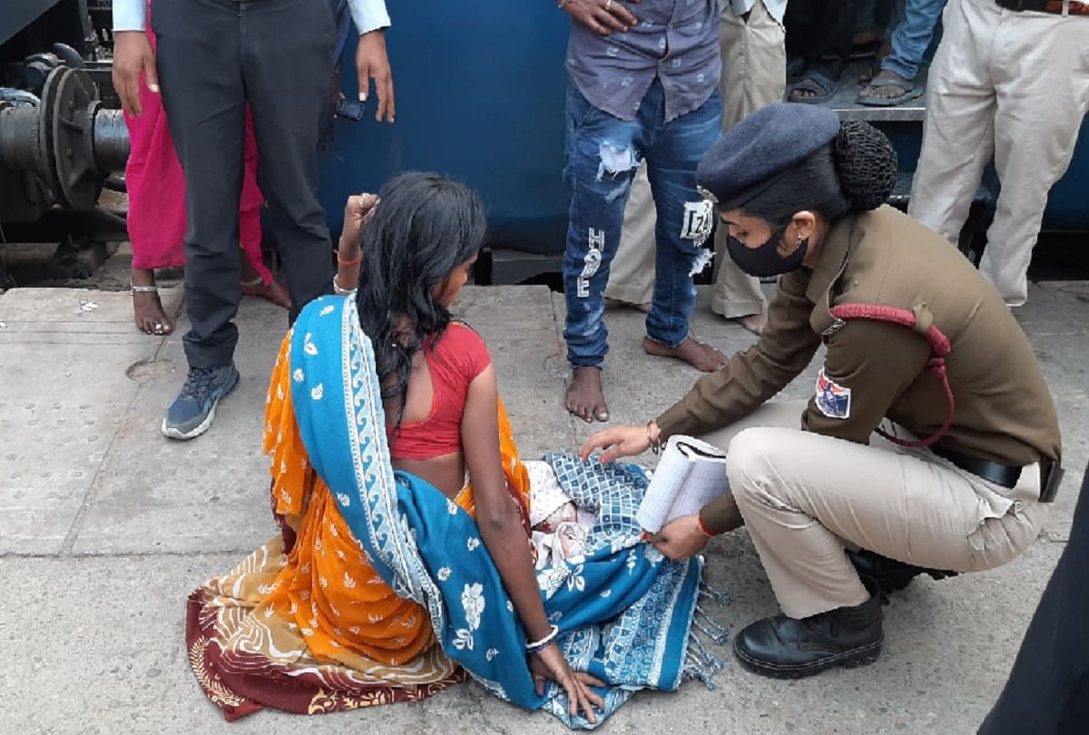 Moradabad: Delivery took place in the toilet of the train