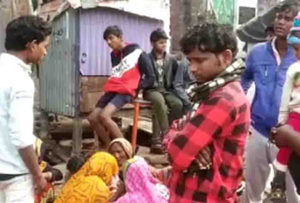 A man committed suicide in banda up