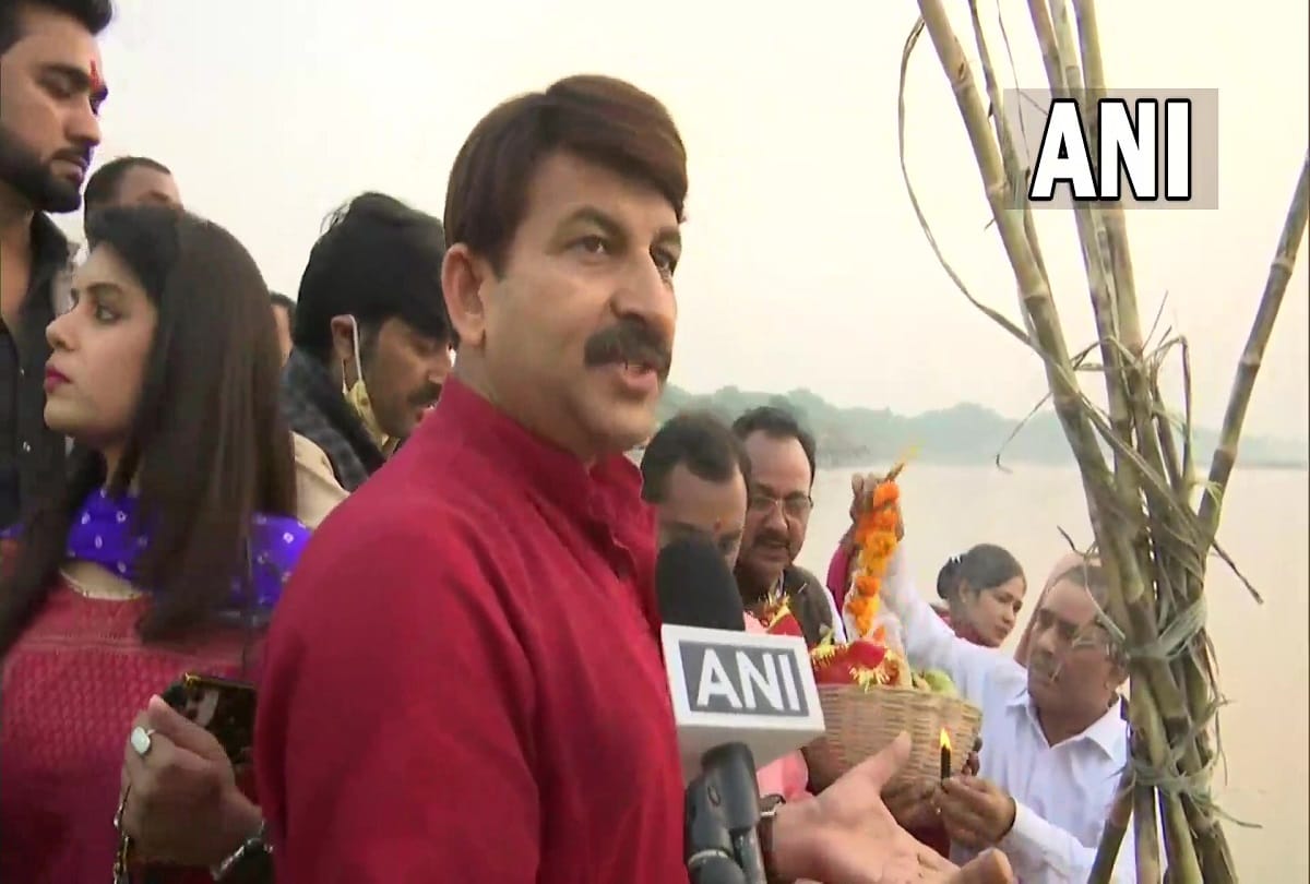 Chhath in Delhi: Devotees celebrated Chhath with pomp in Delhi, there was a ruckus at Yamuna Ghats