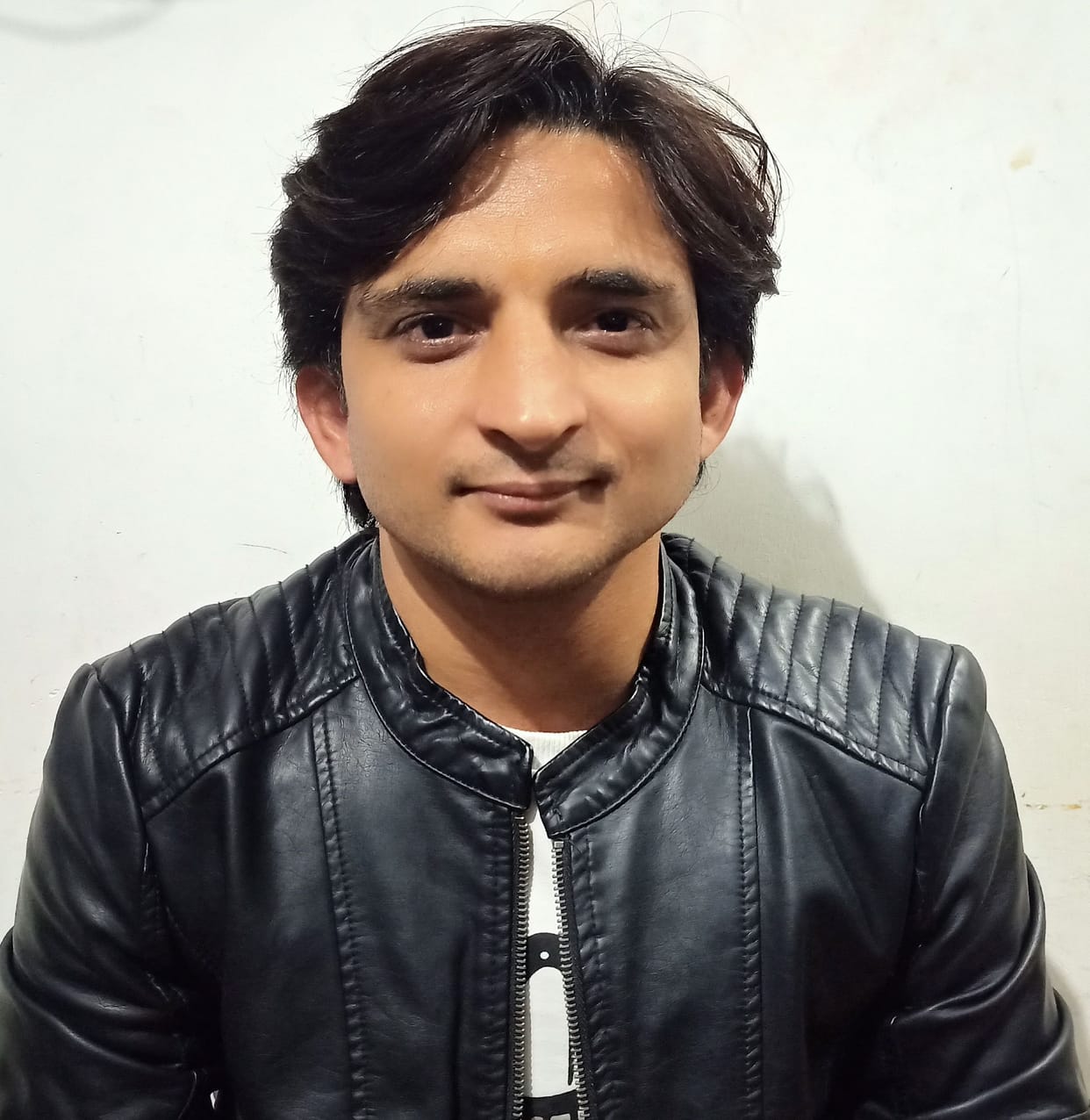 Now Ashish will be seen in the film 'Finger Cross', will give a message to avoid greed
