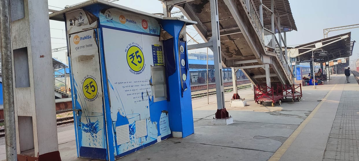 Aligarh: RO plant closed at railway station, passengers upset