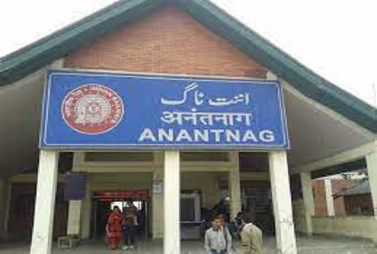 Notice to 26 Kashmiri Pandit personnel absent after target killing, asked to join duty within two days