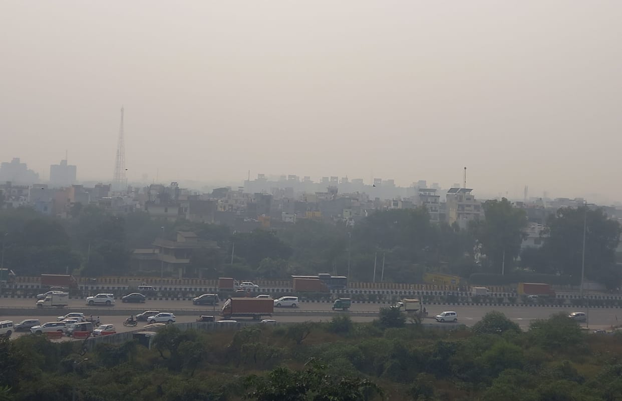 Pollution decreasing gradually, AQI 340