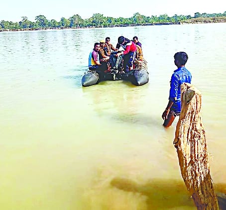 Divers searched Mohana, daughters were not found even on the second day