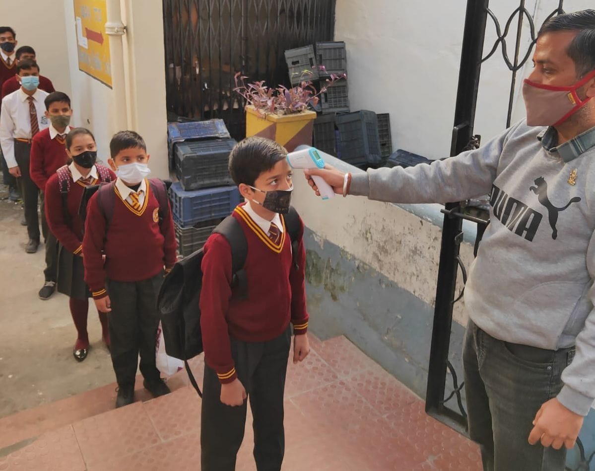 Children entered the threshold of the school