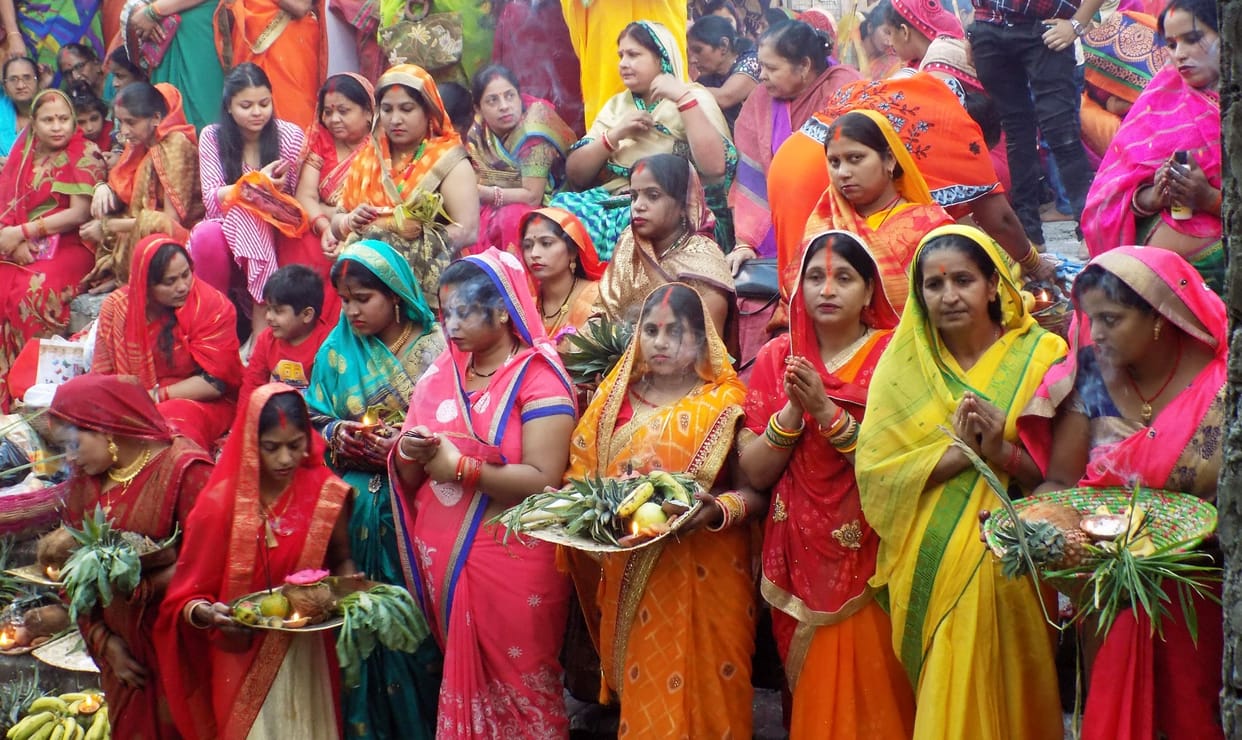 Worship of Sixth Maiya by offering Arghya to Astachal Sun