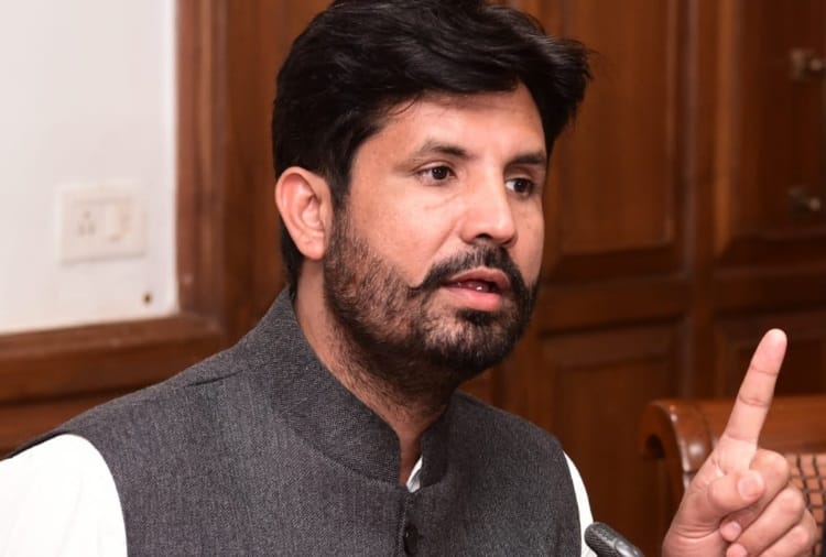 Transport Minister Amrinder Raja Warring says Punjab Roadways suffered loss due to nexus of governments and mafia