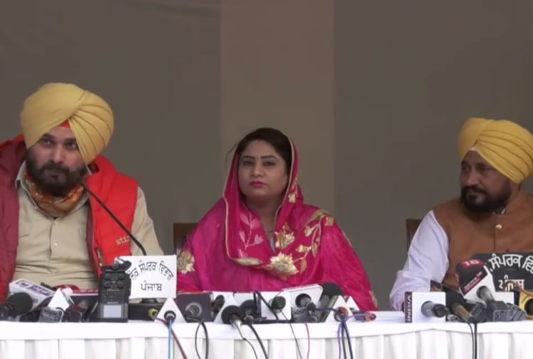 MLA Rupinder Kaur Ruby joined Congress Party in Chandigarh