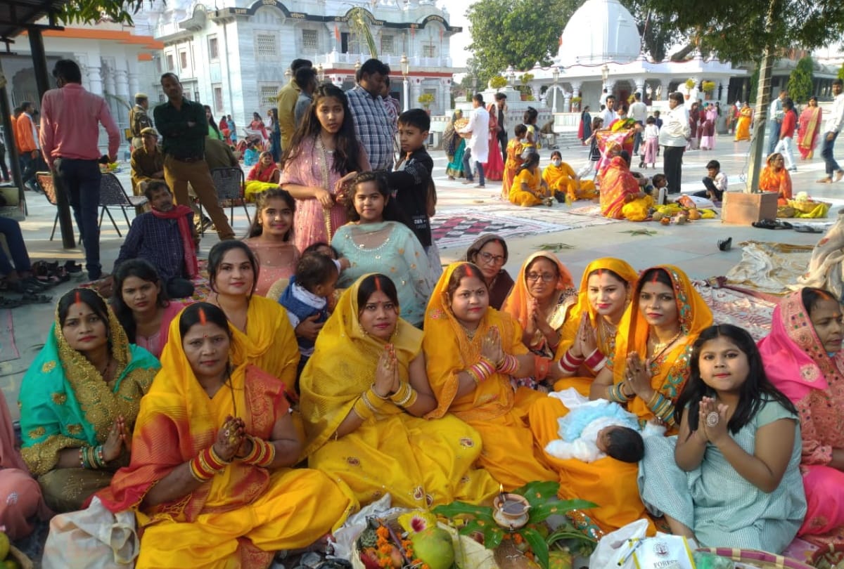 Chhath Puja 2021 special celebration and latest photos of Chhath Puja in Gorakhpur