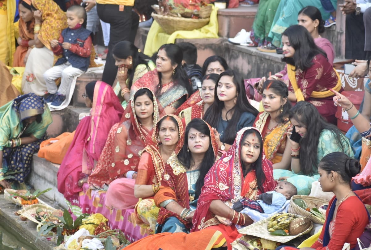 Chhath Puja 2021 special celebration and latest photos of Chhath Puja in Gorakhpur