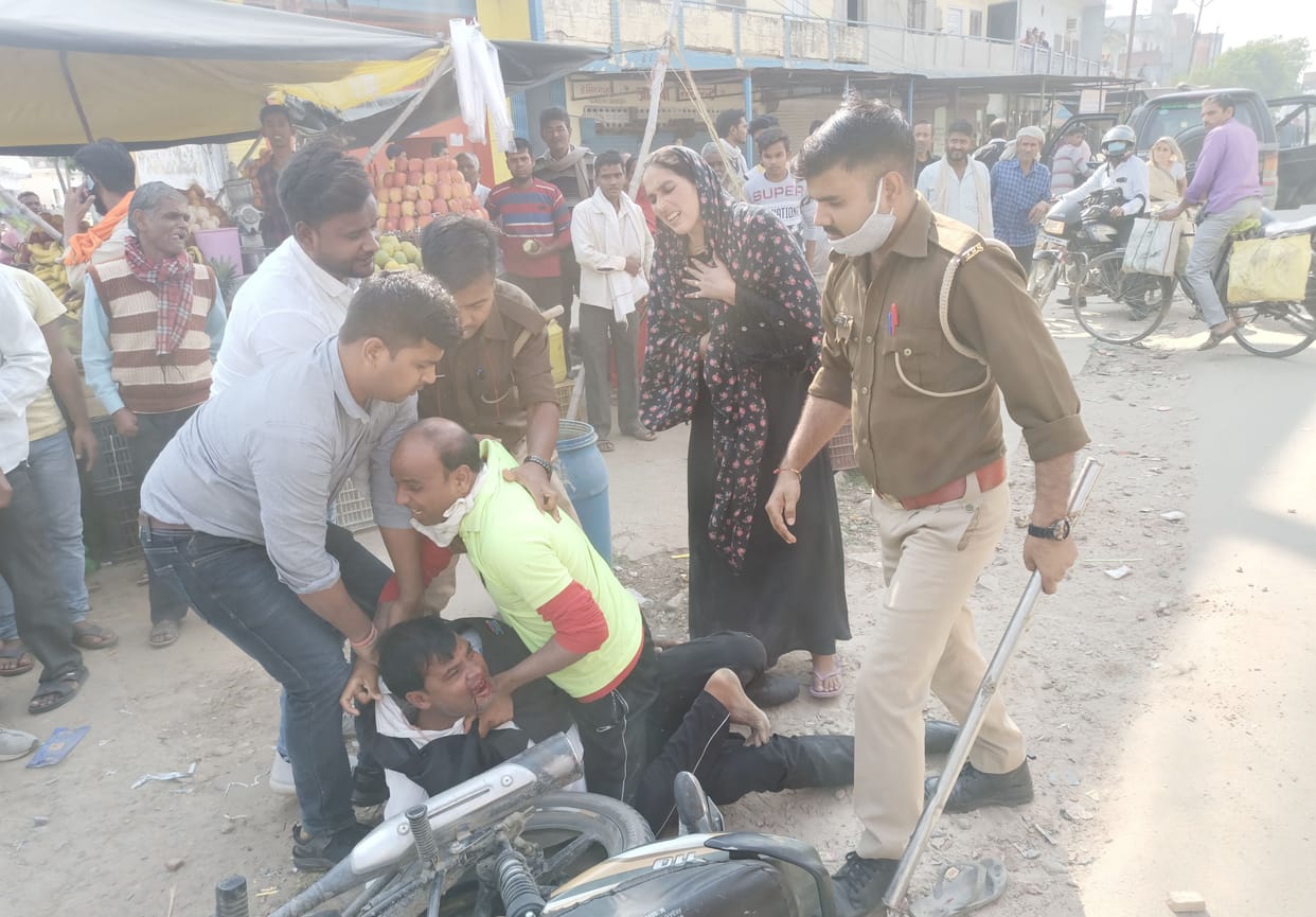 Brother and sister who came to record statement were attacked, sister's nose was cut off, brother attacked with iron rod