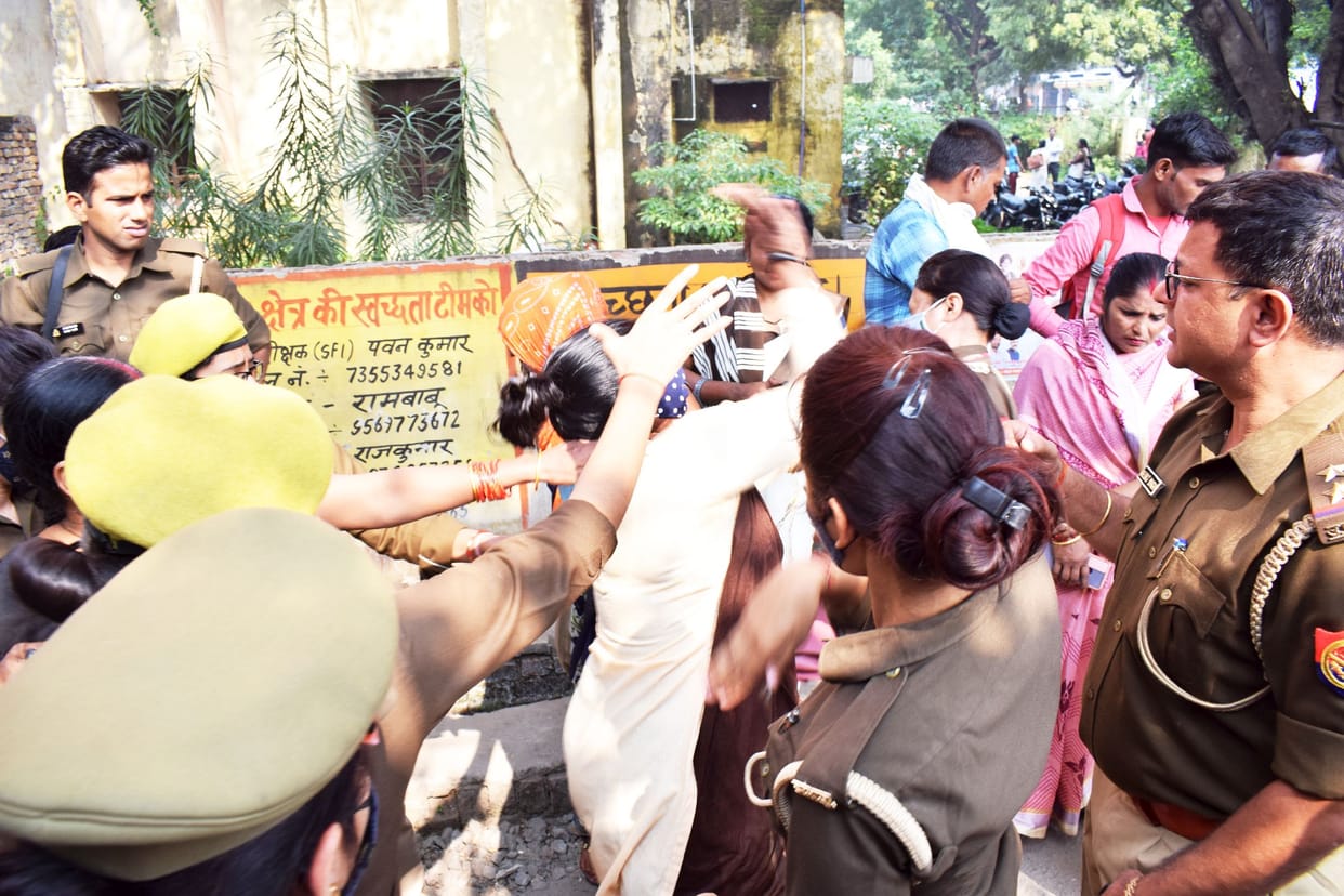 anganvari workers, protest