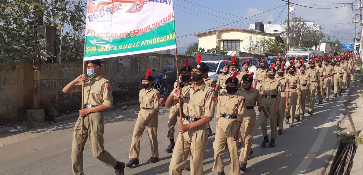 State Foundation Day celebrated with pomp