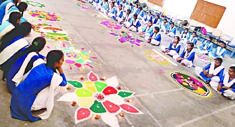 Daughters filled colors of talent in Rangoli