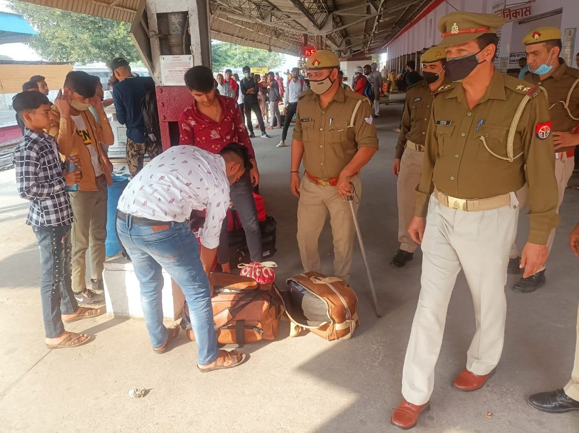 Checking campaign at railway station