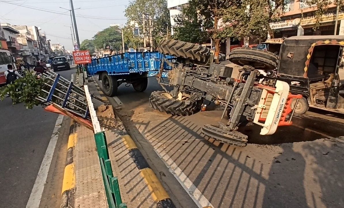 Uncontrolled tractor overturned in an attempt to save the dog