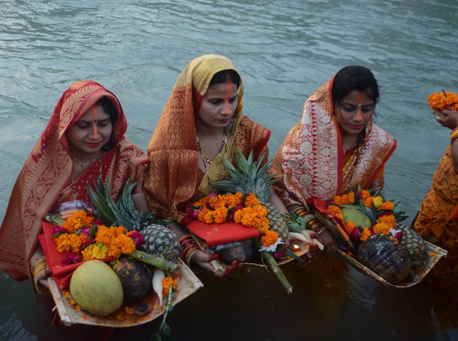 Chhath puja 2022 Today nahay khay kharna Nirjala fast 36 hours Dehradu Haridwar Uttarakhand news in hindi