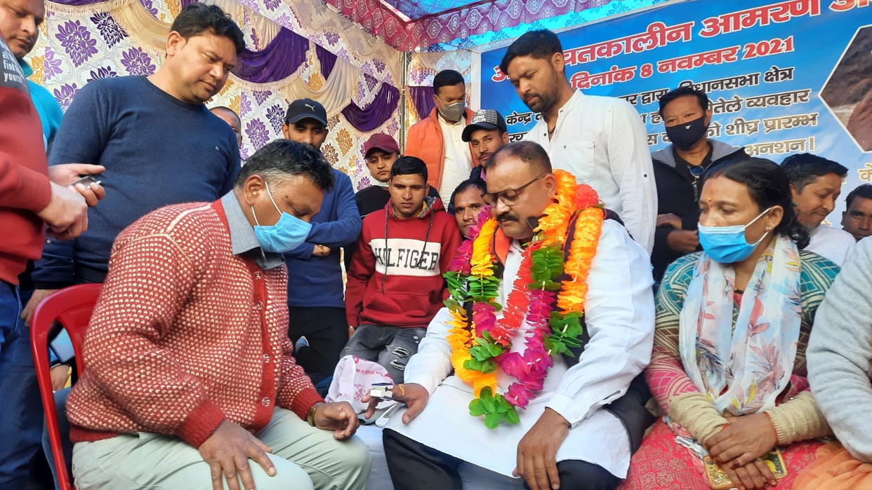 MLA Dhami breaks fast on assurance of disaster minister