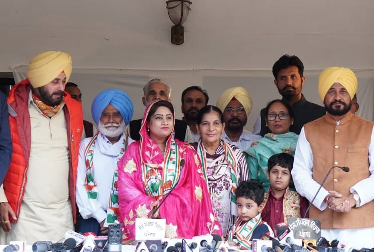 Punjab CM Charanjit Singh Channi targeted the Aam Aadmi Party