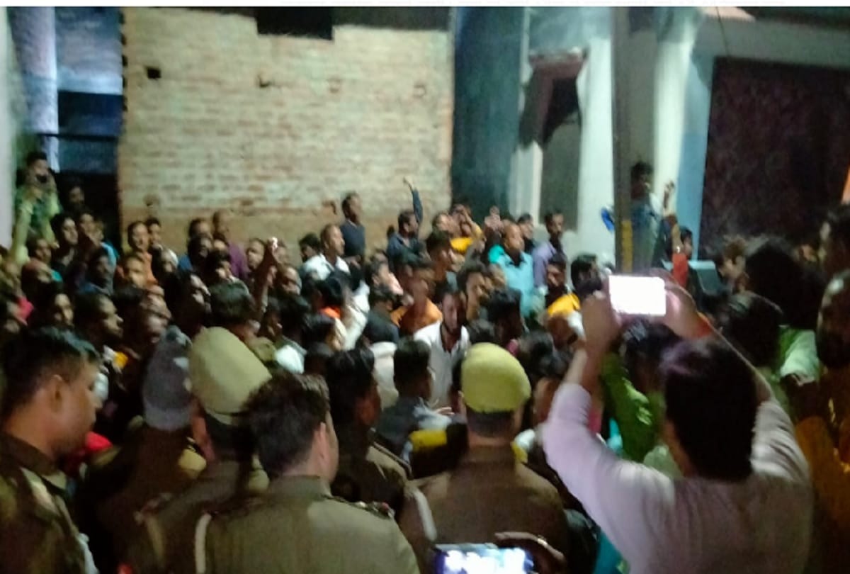 Gorakhpur: Religious flag told Pakistani force deployed after uproar