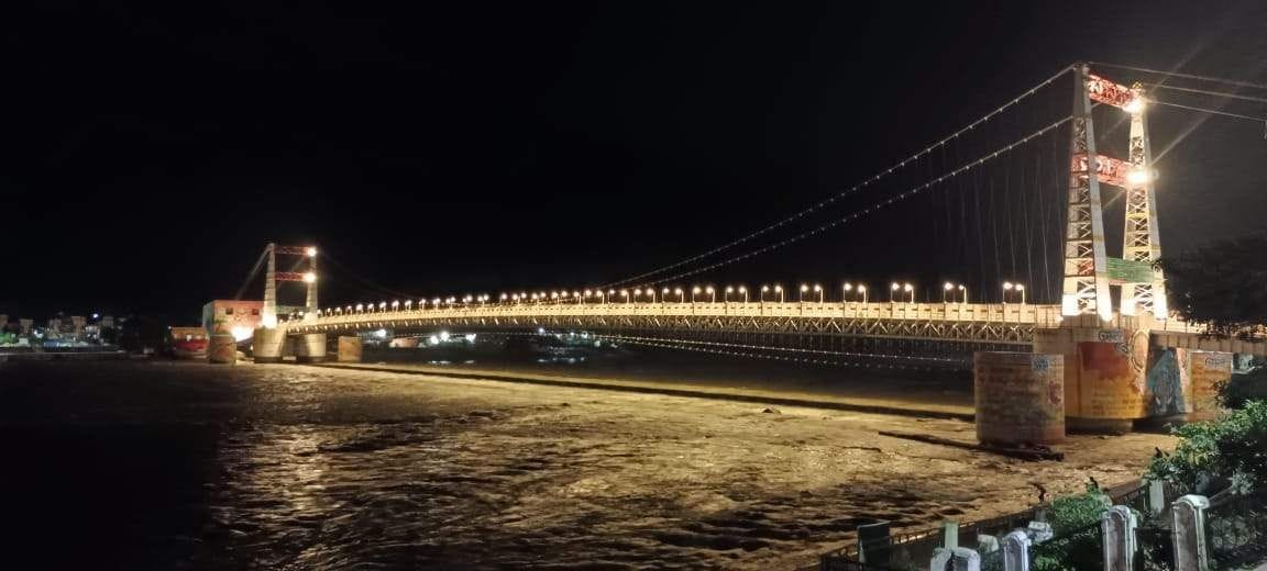 The area of Munikireti will glow like sleeping in the night with warm light